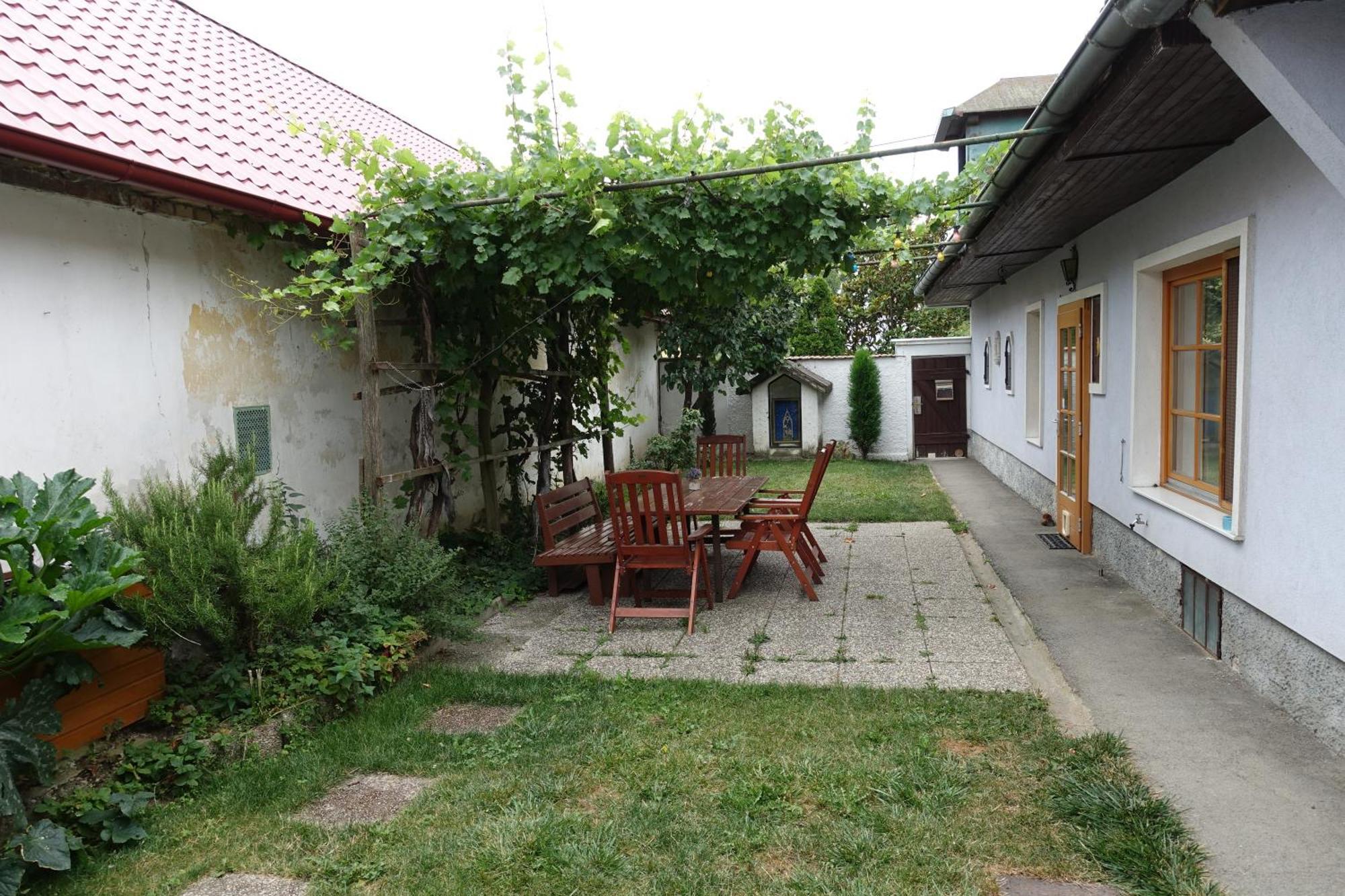 Alla Kittsee Extérieur photo